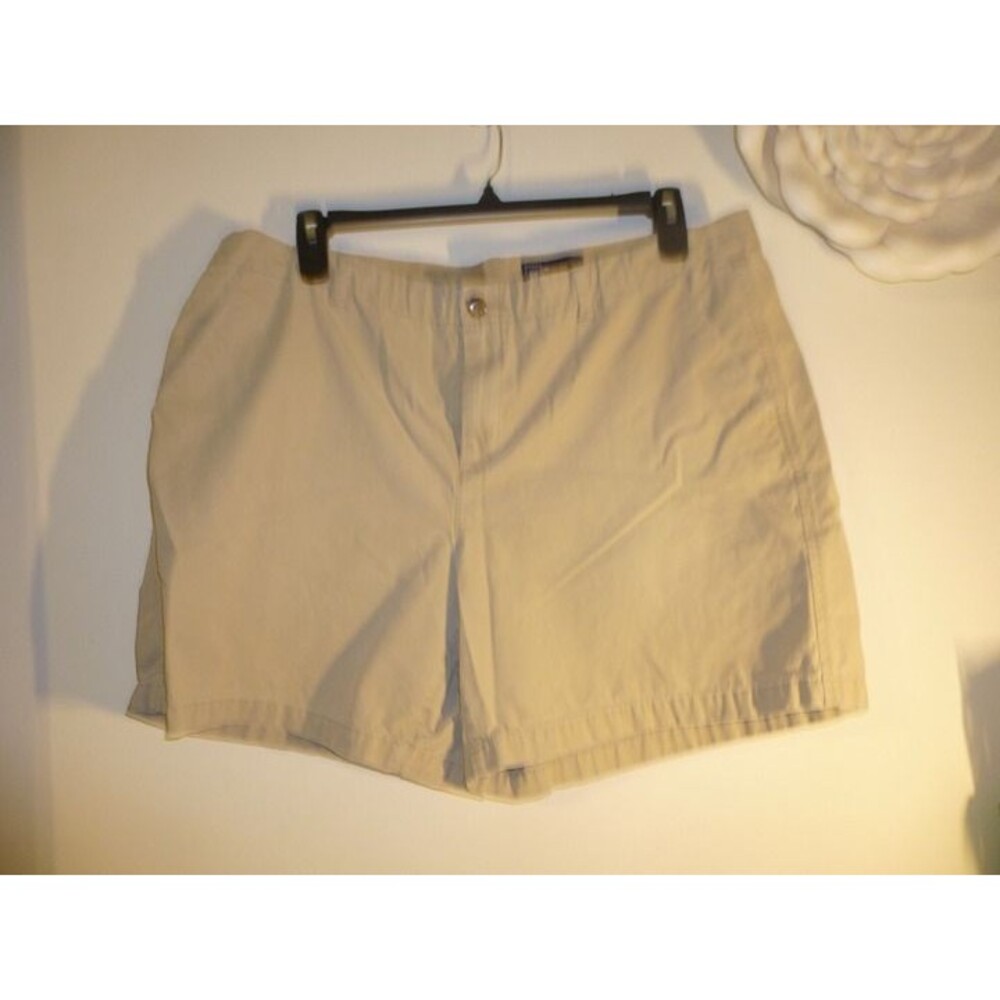 GAP Khakis Chinos Women's shorts